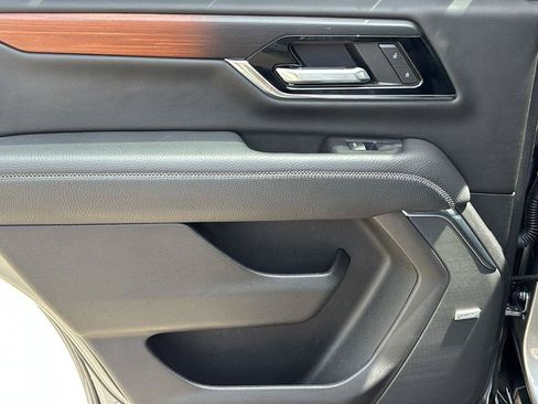 Certified 2025 GMC Yukon Denali AWD/4WD image 16