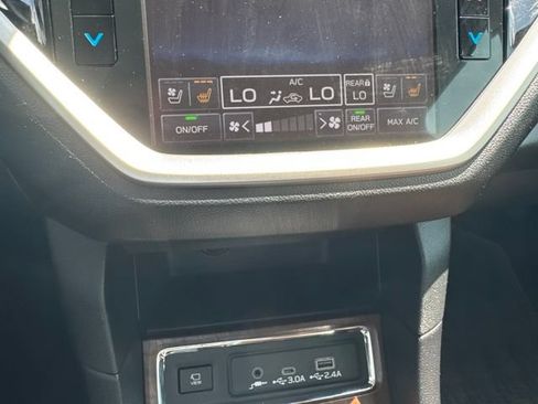 Used 2024 Subaru Ascent Touring w/ Popular Package #2 AWD/4WD image 17