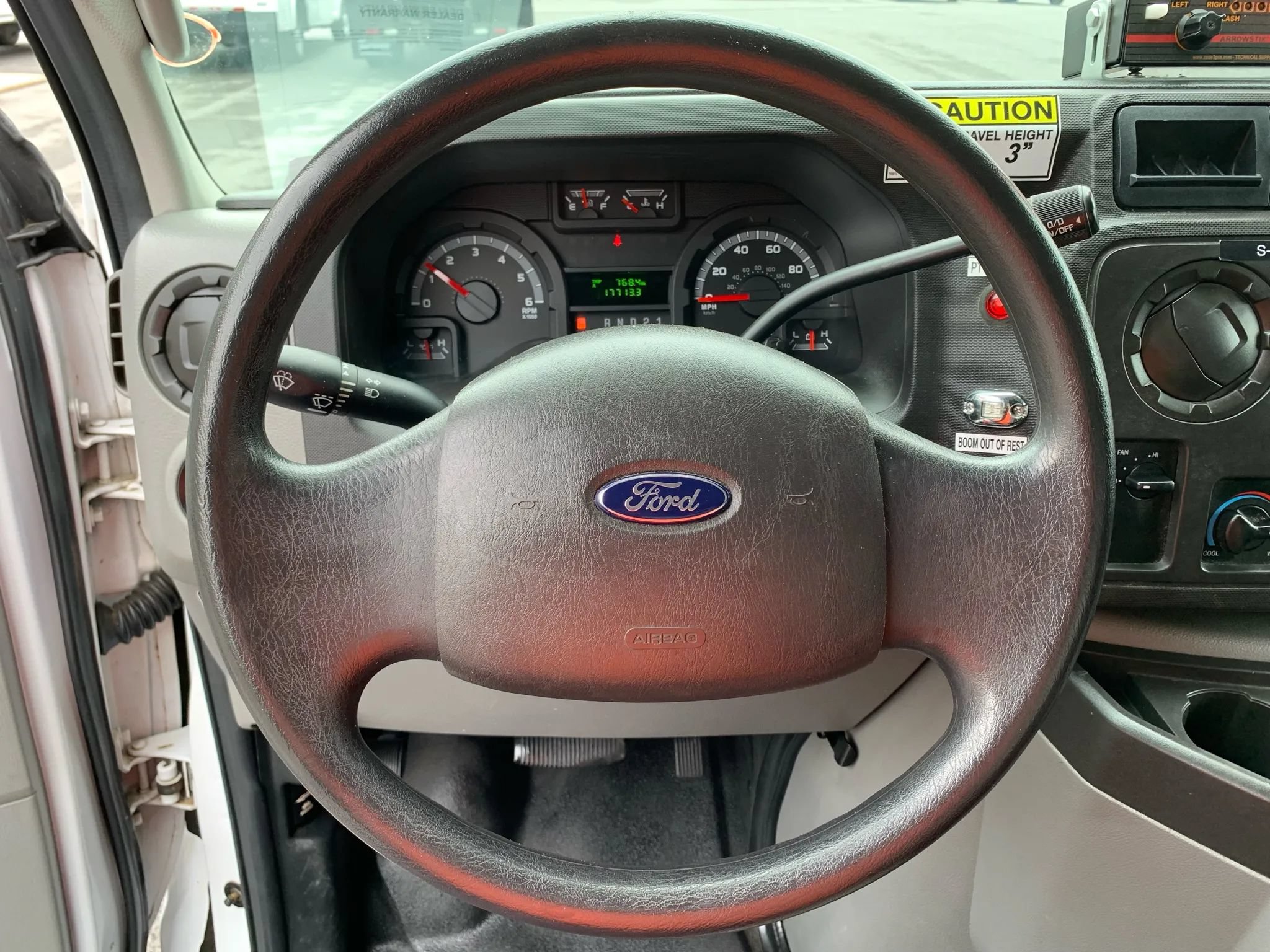 Used 2013 Ford E-350 and Econoline 350 Super Duty RWD image 9
