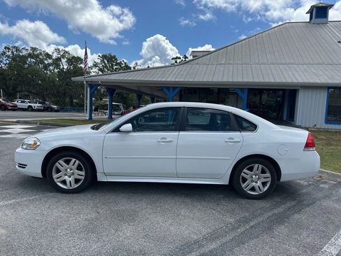 Used 2016 Chevrolet Impala LT FWD image 2