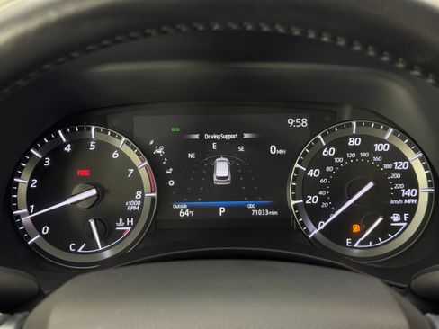 Used 2021 Toyota Highlander XLE image 18