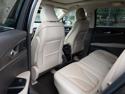 Used 2021 Lincoln Nautilus Reserve FWD image 13