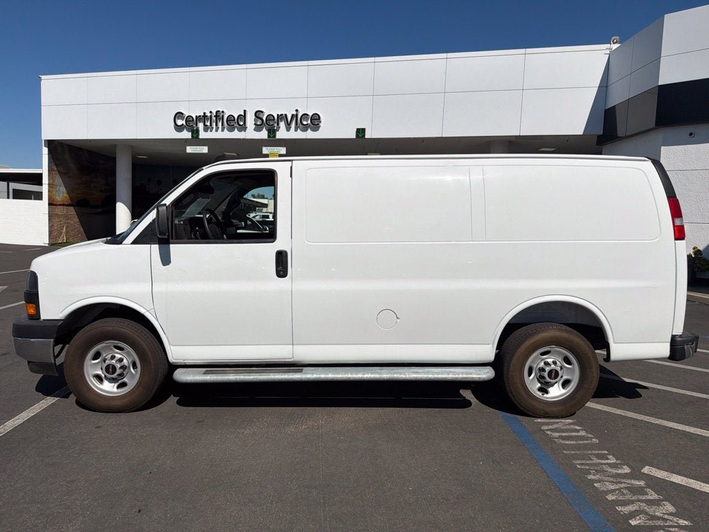 Used 2025 GMC Savana 2500 w/ Driver Convenience Package RWD image 9