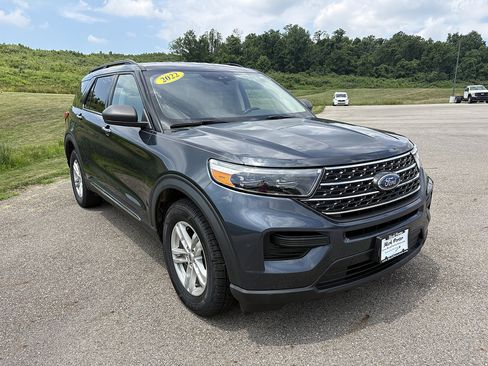 Used 2022 Ford Explorer XLT AWD/4WD image 7