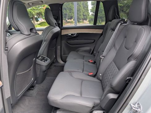 Used 2025 Volvo XC90 B6 Plus AWD/4WD image 11