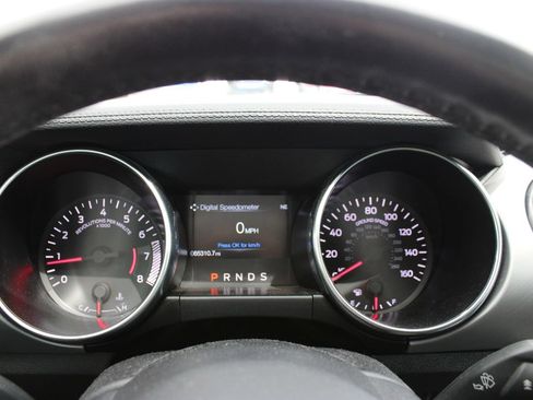 Used 2020 Ford Mustang Premium RWD image 11