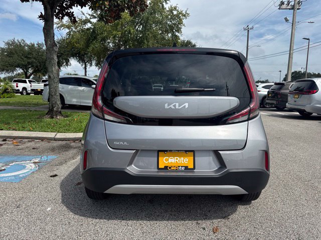 Used 2025 Kia Soul LX w/ LX Technology Package FWD image 6