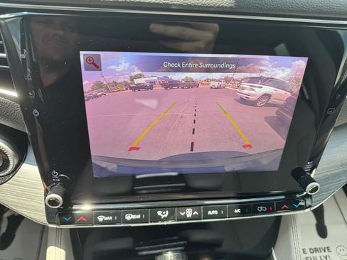 Used 2023 Jeep Wagoneer Series II w/ Flexible Seating Group AWD/4WD image 10