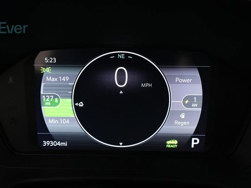 Used 2022 Chevrolet Bolt EUV LT FWD image 7