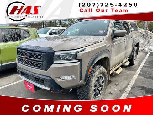 Used 2022 Nissan Frontier PRO-4X w/ Pro-4X Premium Package image 2