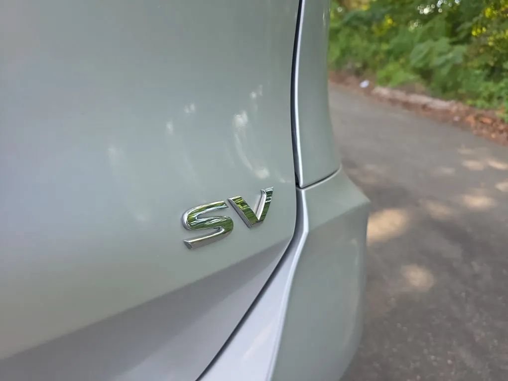 Used 2020 Nissan Rogue SV FWD image 12