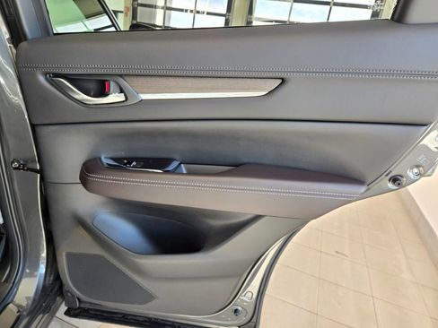 New 2025 MAZDA CX-5 Signature image 9