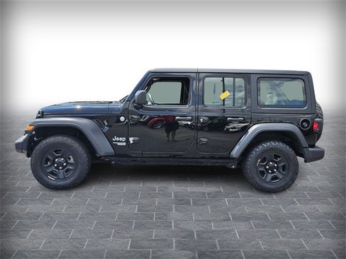 Used 2019 Jeep Wrangler Unlimited Sport image 2