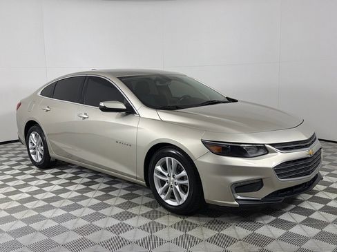 Used 2016 Chevrolet Malibu LT image 3