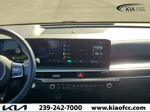 Certified 2024 Kia Sorento EX w/ Panoramic Sunroof Package FWD image 18