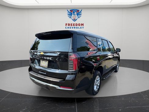 Used 2025 Chevrolet Suburban LS AWD/4WD image 6