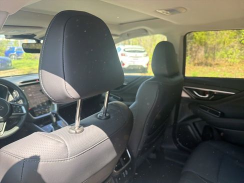 Used 2025 Subaru Outback Limited image 14