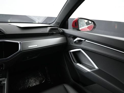 Certified 2025 Audi Q3 2.0T Premium AWD/4WD image 13