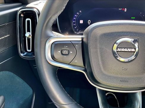 Certified 2023 Volvo C40 P8 Recharge Ultimate w/ Protection Package Premier AWD/4WD image 25
