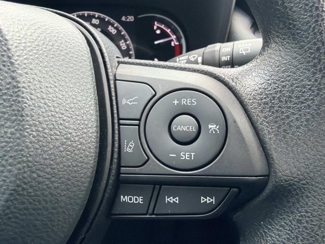 Used 2024 Toyota RAV4 XLE FWD image 25