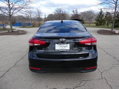 Used 2017 Kia Forte LX FWD image 6