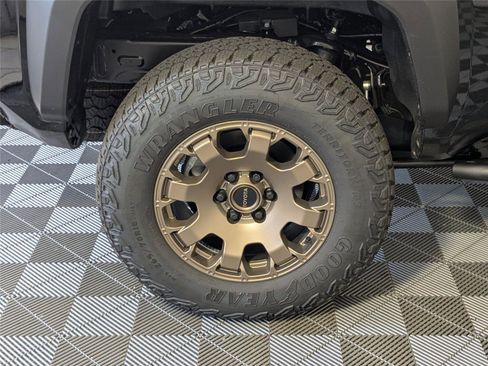 New 2025 Toyota Tacoma 4x4 Double Cab Hybrid image 23