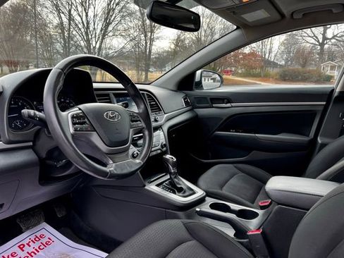 Used 2017 Hyundai Elantra Value Edition w/ Cargo Package image 12