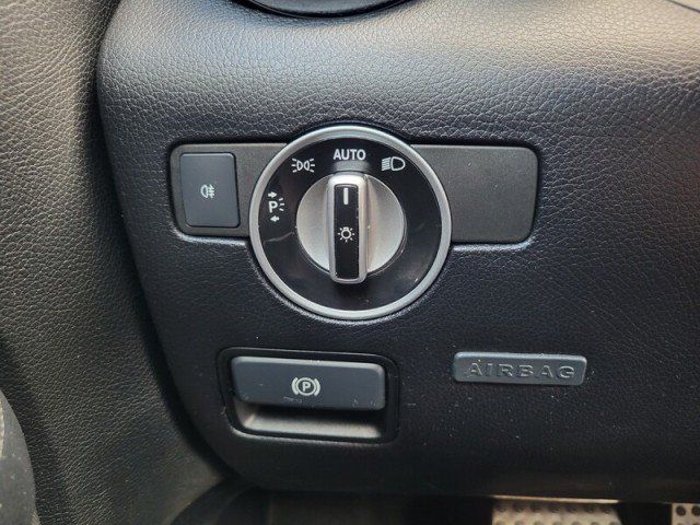 Used 2012 Mercedes-Benz SLK 350 image 19