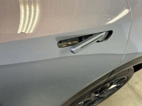 New 2025 Cadillac Optiq Luxury 1 w/ LPO, ONYX Package image 36