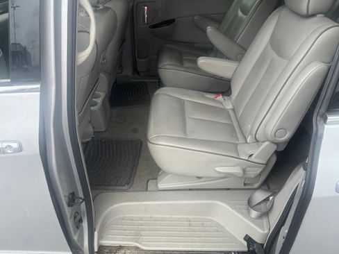 Used 2012 Nissan Quest SL FWD image 6