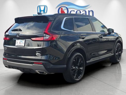 Used 2023 Honda CR-V Sport Touring image 3