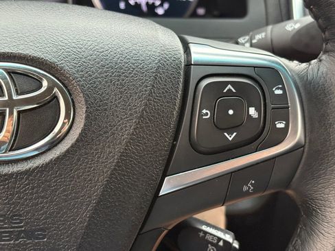 Used 2017 Toyota Camry XLE FWD image 21
