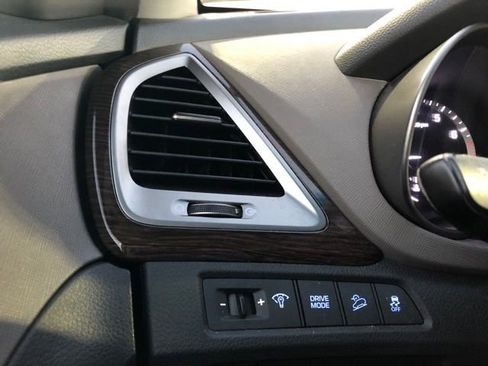 Used 2017 Hyundai Santa Fe Sport image 53