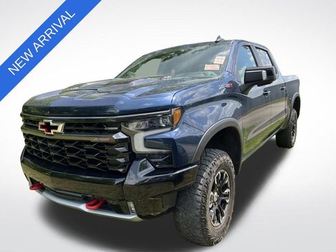 Used 2023 Chevrolet Silverado 1500 ZR2 w/ Technology Package AWD/4WD image 7