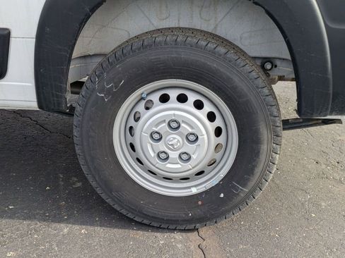 Used 2024 RAM ProMaster 2500 FWD image 11