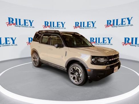 New 2025 Ford Bronco Sport Outer Banks w/ Outer Banks Tech Package+ image 2