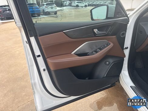 Used 2023 Acura MDX Advance image 10