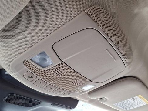 Certified 2022 Lincoln Nautilus FWD w/ Premium Package image 15