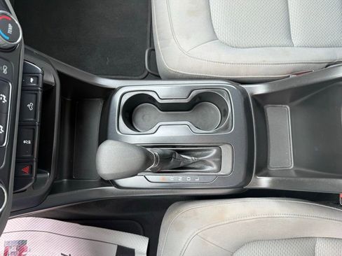 Used 2022 Chevrolet Colorado W/T RWD image 33