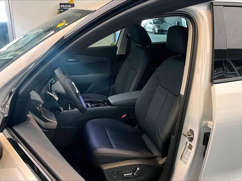 New 2026 Audi Q3 quattro 2.0T AWD/4WD image 9