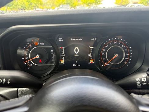 Used 2025 Jeep Wrangler Unlimited Rubicon image 14