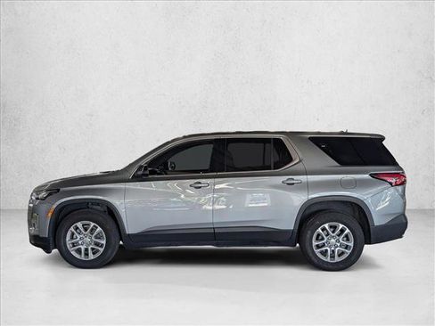 Used 2023 Chevrolet Traverse LS FWD image 8