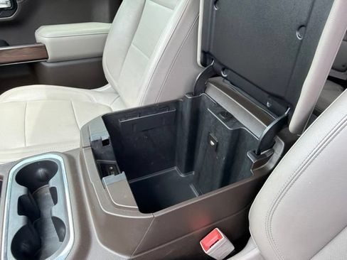 Used 2019 GMC Sierra 1500 SLT w/ SLT Premium Plus Package AWD/4WD image 18