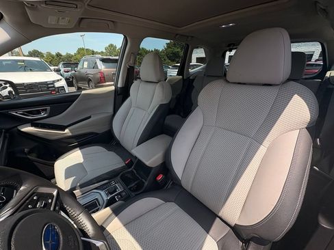 Used 2023 Subaru Forester Premium AWD/4WD image 21
