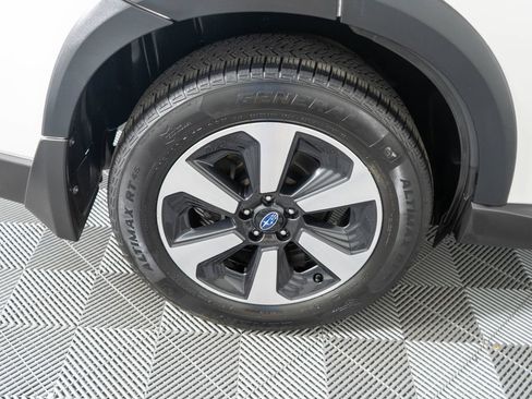 Used 2017 Subaru Forester 2.5i Premium AWD/4WD image 32