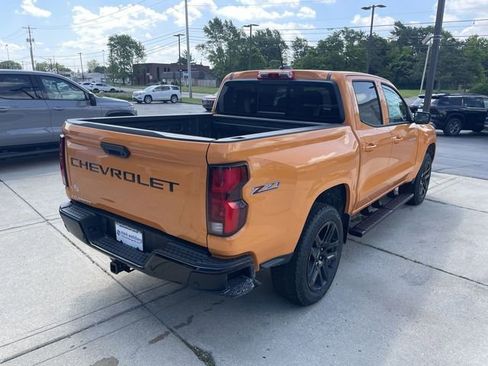 Used 2025 Chevrolet Colorado Z71 w/ Technology Package AWD/4WD image 6