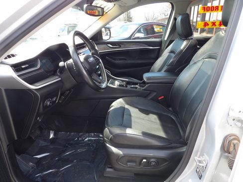 Used 2021 Jeep Grand Cherokee L Limited w/ Trailer Tow Group (B) AWD/4WD image 13