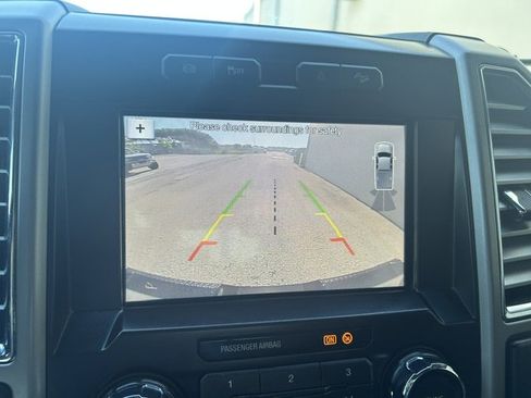 Used 2017 Ford F250 Lariat w/ FX4 Off-Road Package AWD/4WD image 21