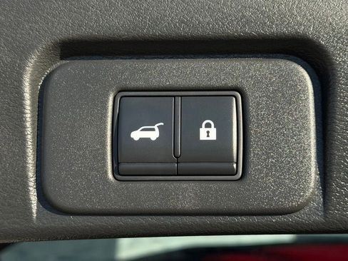 Used 2022 Nissan Rogue Platinum w/ Head-Up Display Package image 27