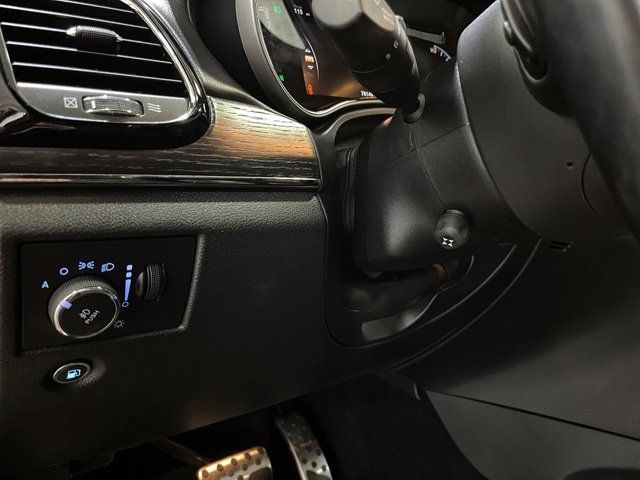 Used 2020 Jeep Grand Cherokee High Altitude AWD/4WD image 16
